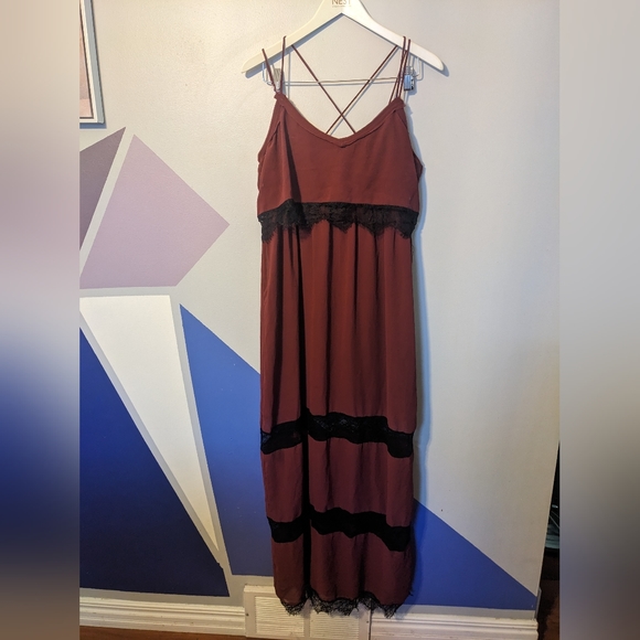 Burgundy summer dress - Picture 1 of 3